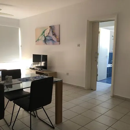 Kings Palace - Spacious 2-bed With Sea Views And Large Patio Apartamento *