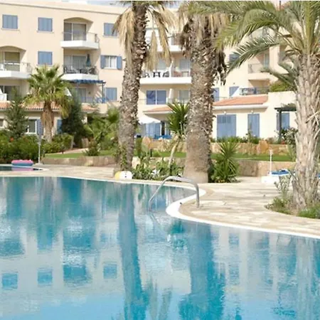 Apartamento Kings Palace - Spacious 2-bed With Sea Views And Large Patio Paphos