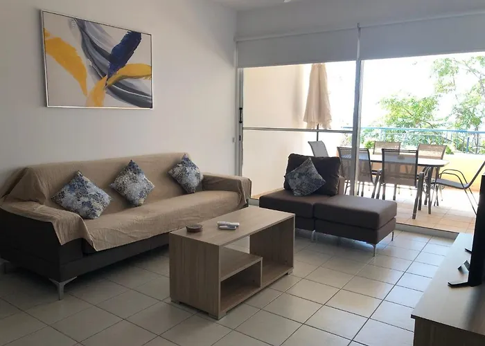 아파트 Kings Palace - Spacious 2-bed With Sea Views And Large Patio