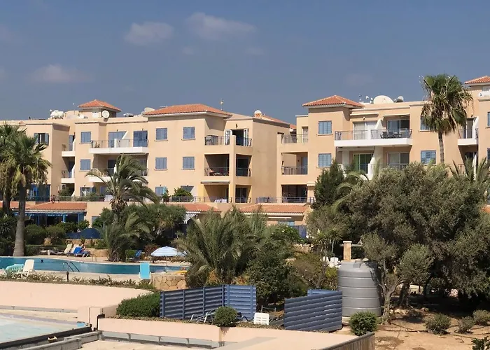 Kings Palace - Spacious 2-bed With Sea Views And Large Patio * 파포스